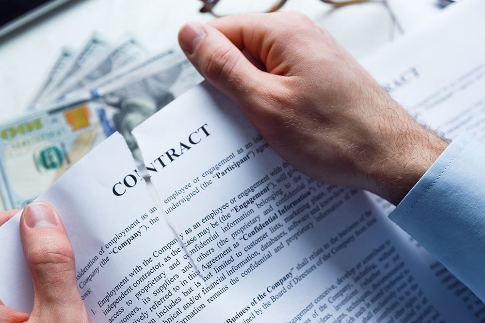 Exploring Contract Breaches: How a Breach of Contract Lawyer Can Help